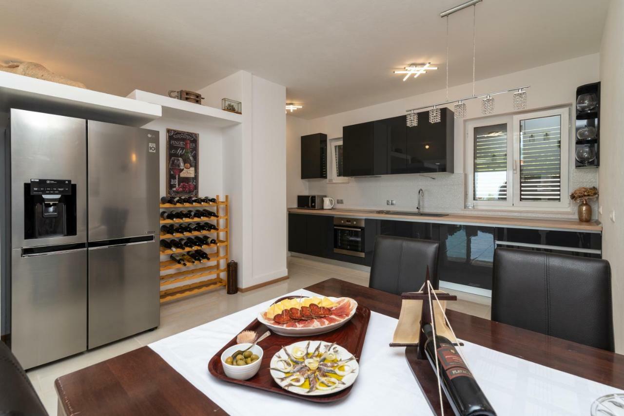 Villa Confido Luxury Apartment 01 Donji Seget Екстериор снимка