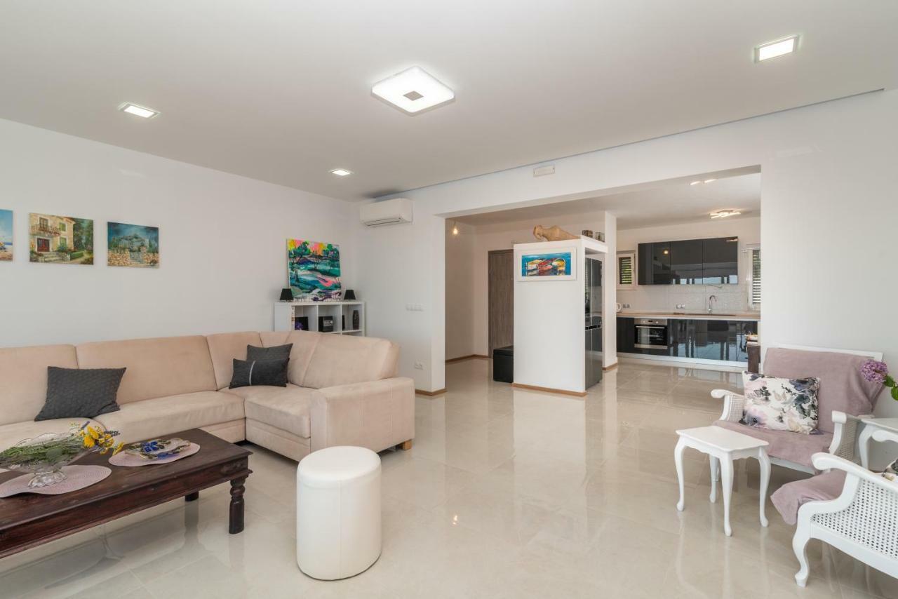 Villa Confido Luxury Apartment 01 Donji Seget Екстериор снимка